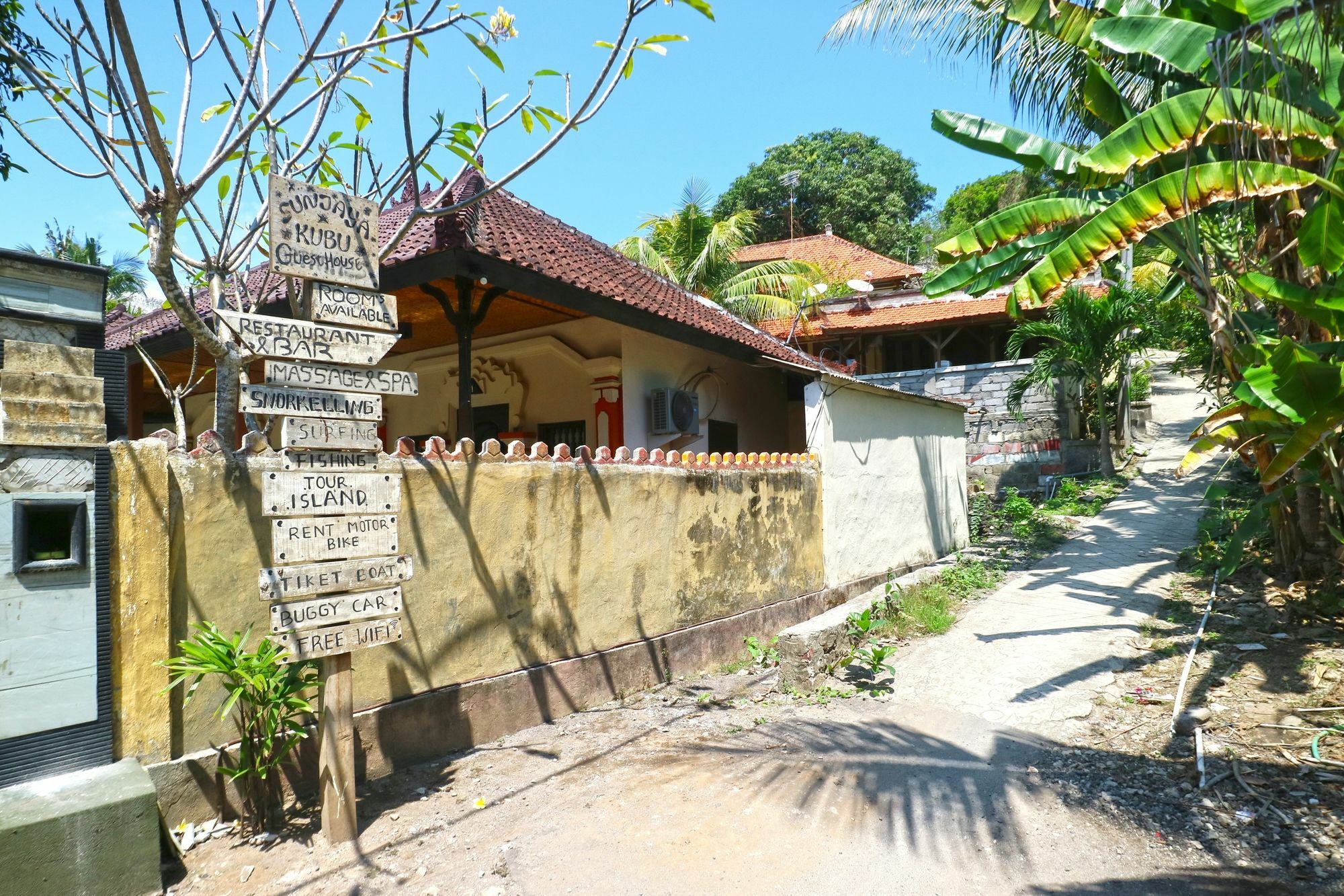Sunjaya Kubu Guesthouse Нуса-Лембонган Экстерьер фото